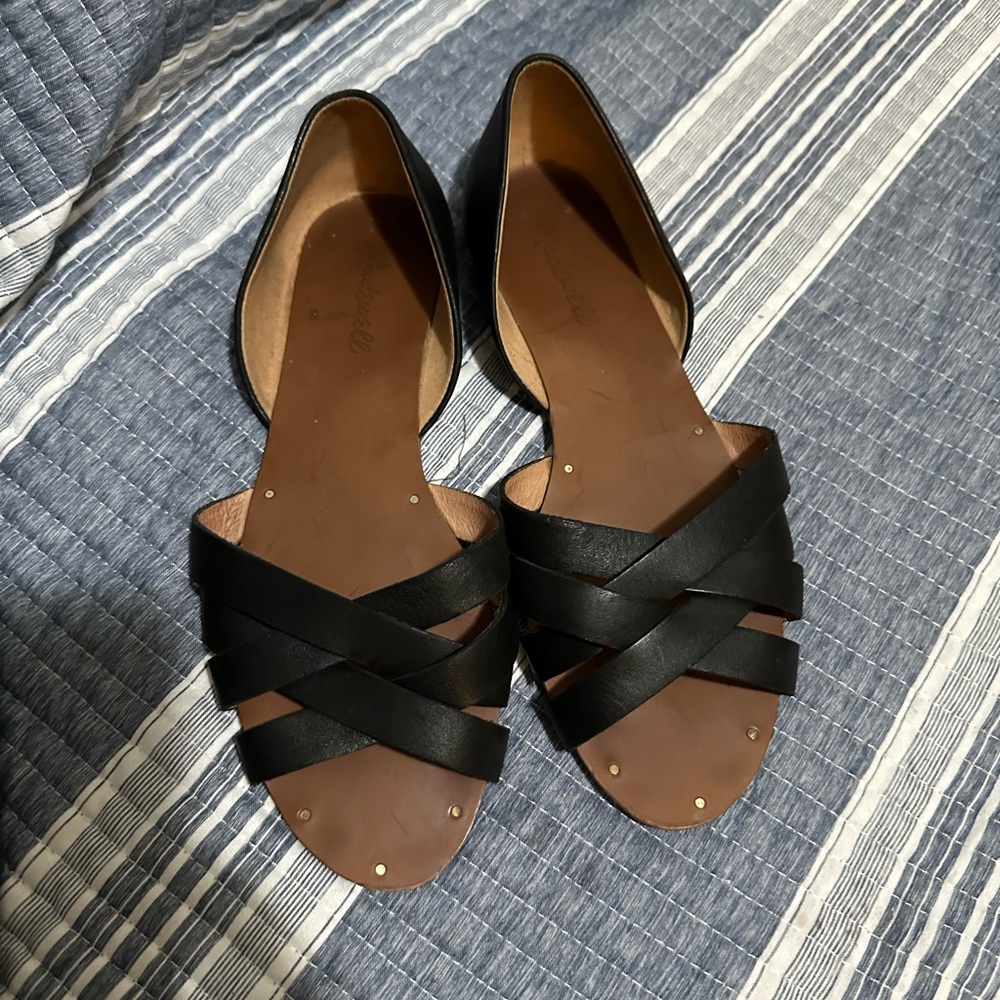 Women's Black Strappy Flat Sandals